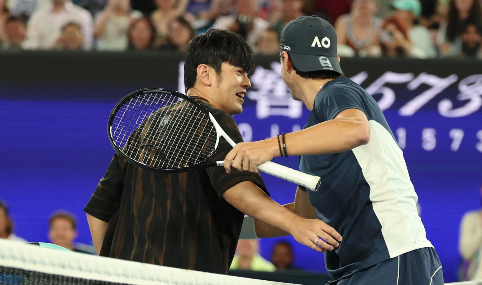 澳網/周董首輪被秒殺！好友劉畊宏緊張冒汗　網友笑：「連一首歌時間都沒給我們Jay」