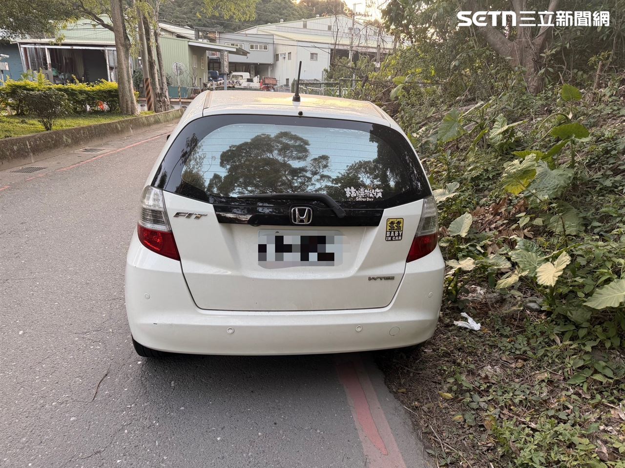 緊急報案仍晚了一步…31歲女陳屍車內！她生前曾傳「負面訊息」給前夫