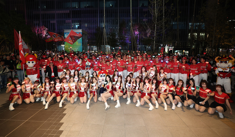 味全龍感謝祭　舉行夜光遊行（1） (...