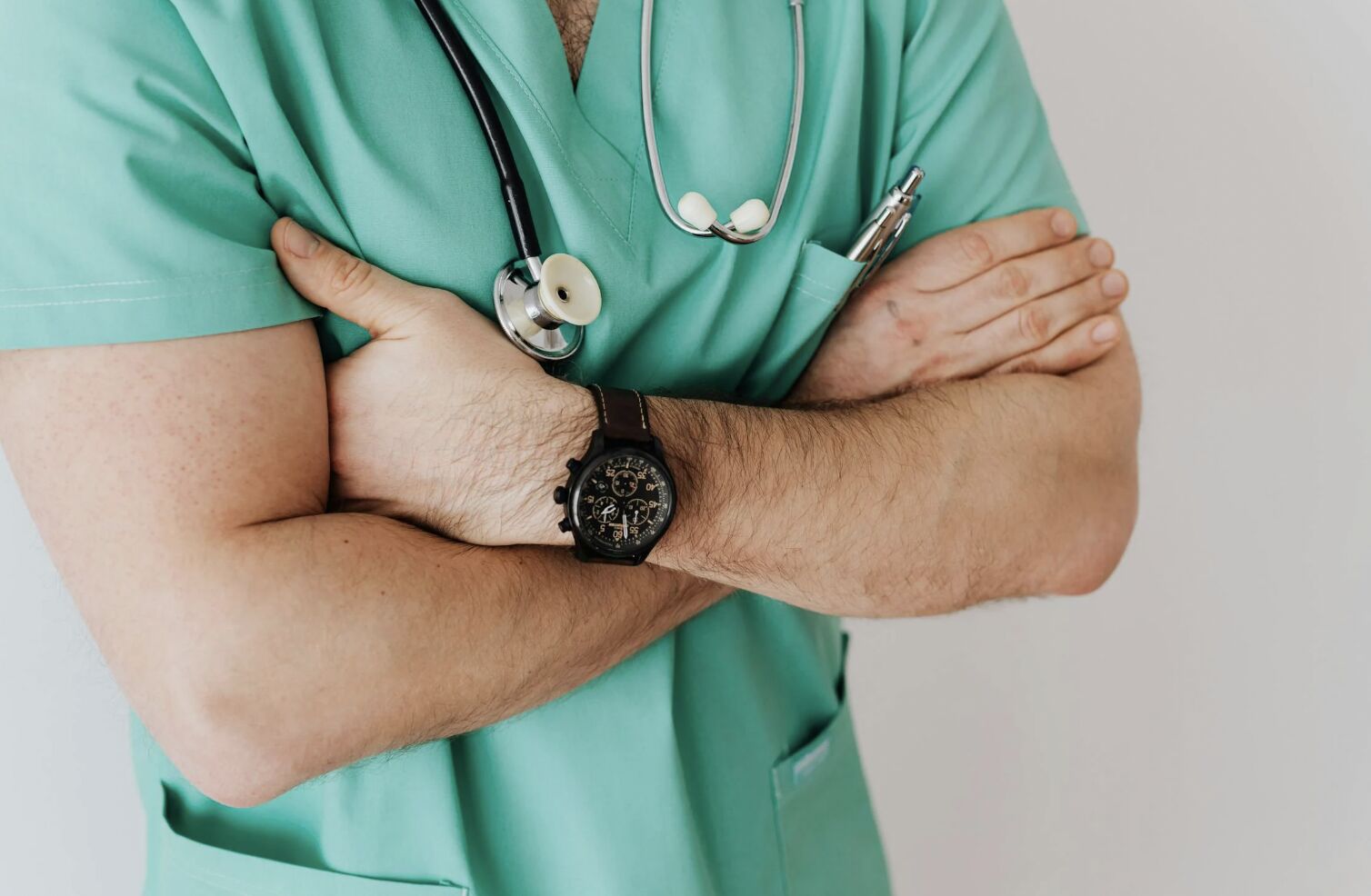 規律吃藥2年仍不斷「火燒心」 難治型胃食道逆流醫曝解方