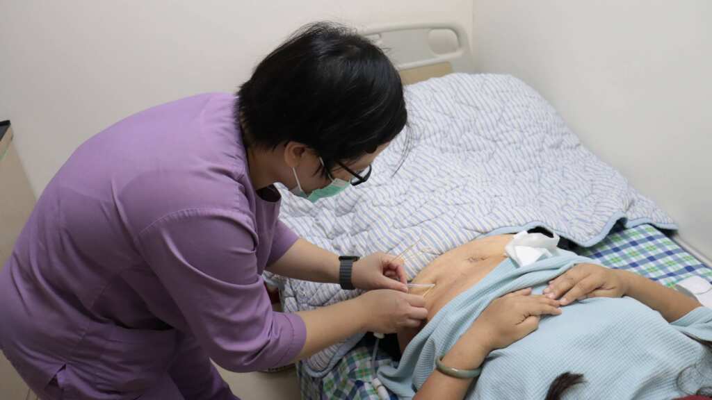 影／利用晚上睡覺時洗腎　年輕洗腎女選腹膜透析