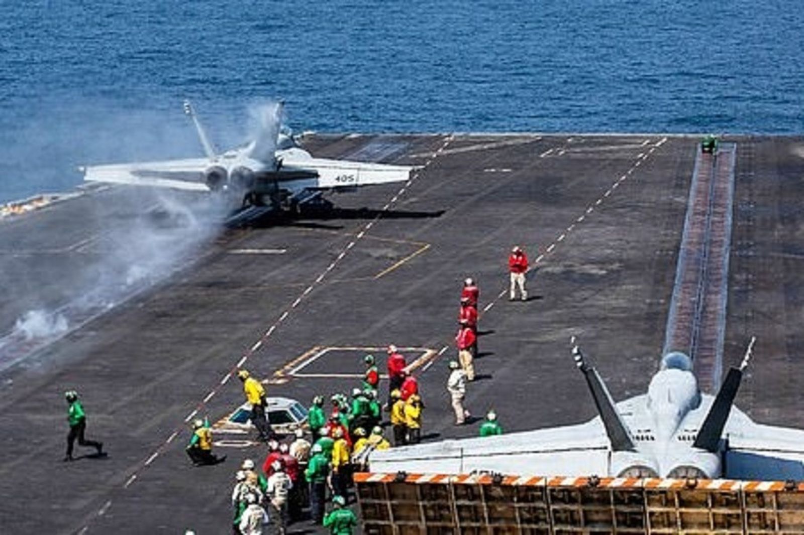美軍3死5傷打臉伊朗「林肯號沒被射中...