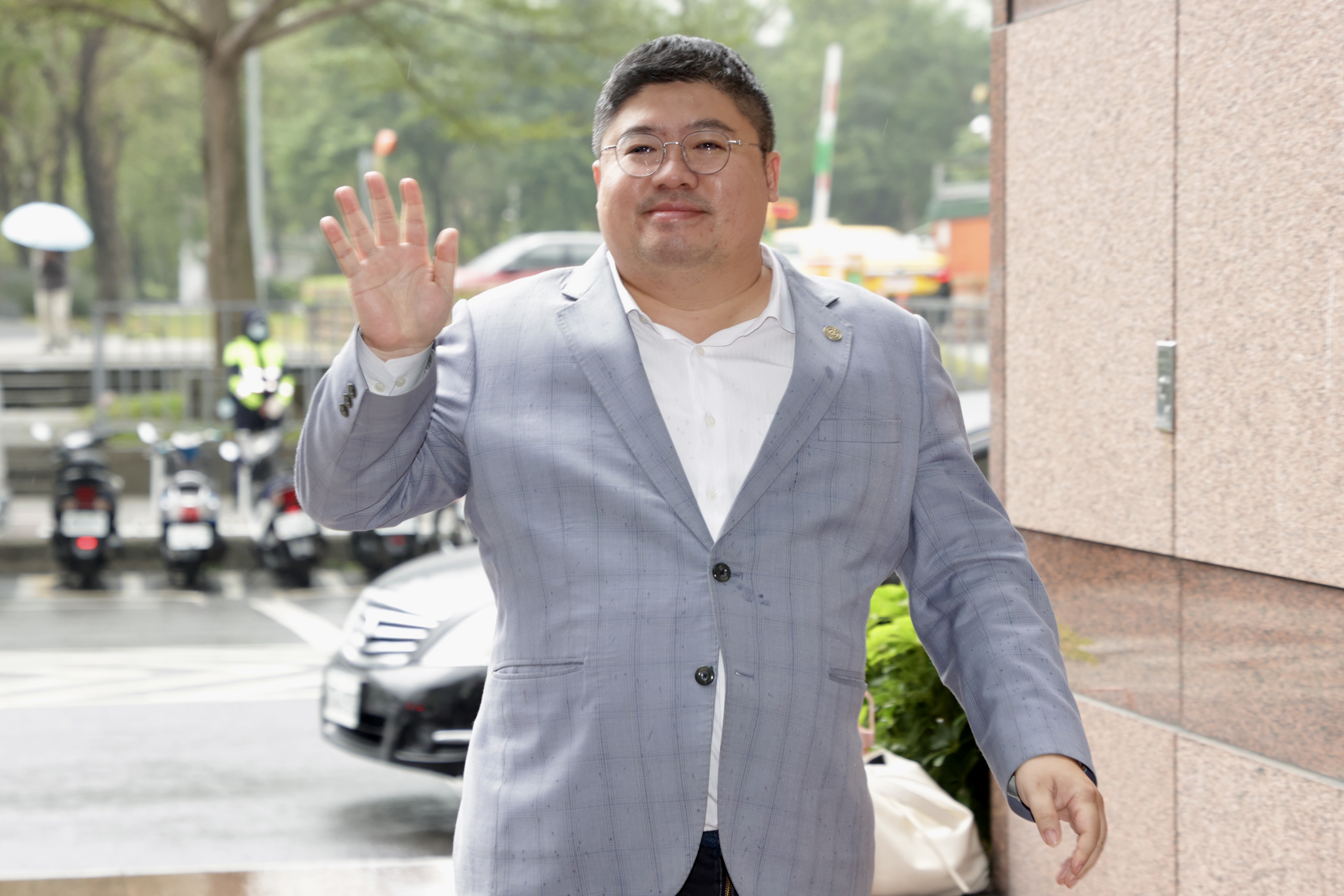 民進黨嘉縣蔡易餘出線 藍營等待奇兵