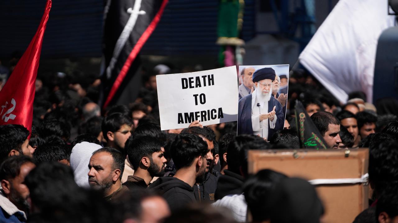 出逃伊朗機票1300萬！他曝「真相」籲藍白粉1事