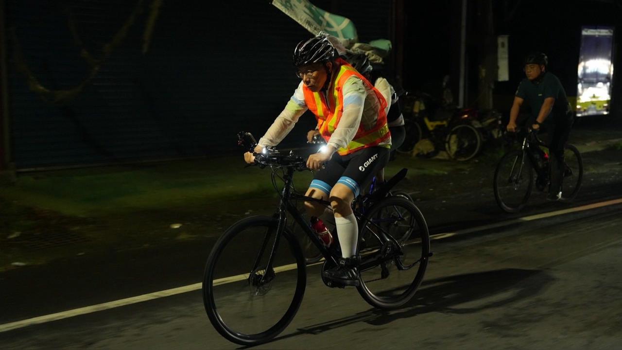 一日北高今晨3:46抵達高雄！柯文哲PO文曝心聲