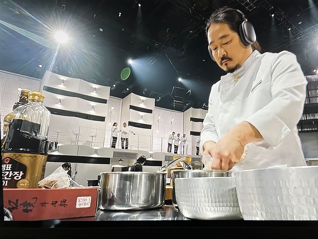 《黑白大廚2》紅蘿蔔爆紅！中醫曝：生吃超NG「這樣煮」營養飆9成