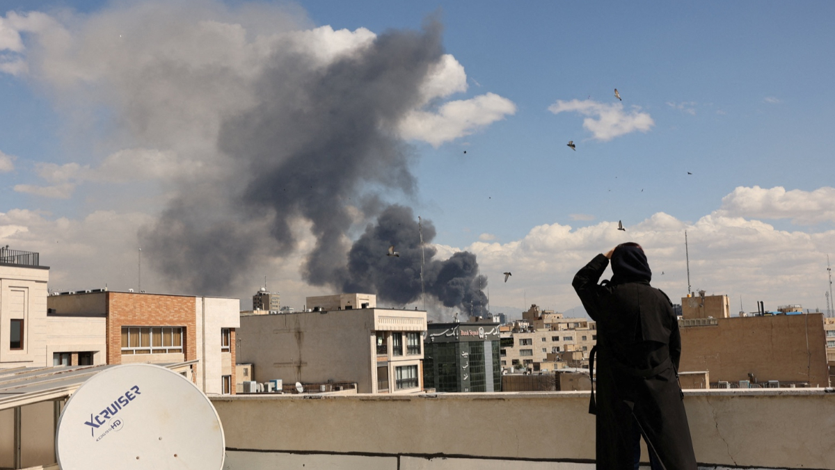 美伊開戰股市崩盤？分析師沙盤推演3情境　「這一種」反可能大漲反彈