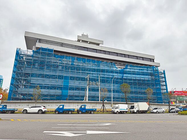 宜縣府進退失據 全體縣民受累