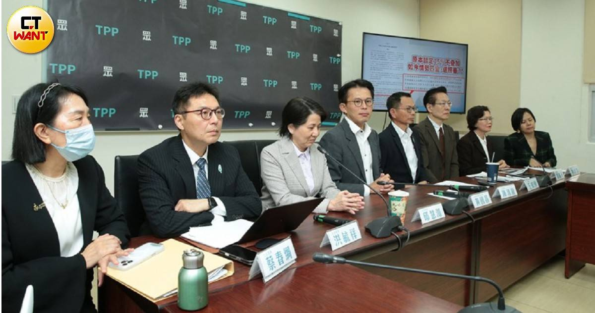 民眾黨團要政院先簽署部分對美軍購發價...