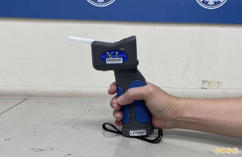 騎士自摔不配合酒測遭罰18萬、扣照 因這原因法官全撤銷